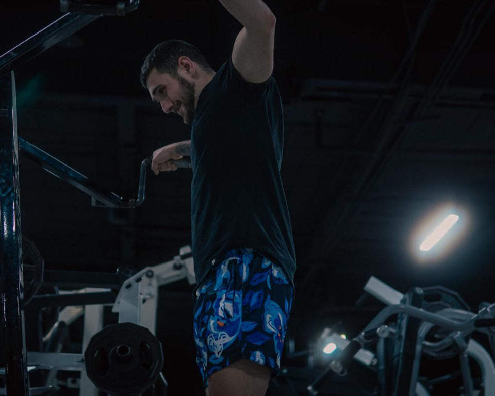 Blue Floral Design - 5 Inch Inseam Mesh Shorts - Gym Shorts With Zipper Pockets