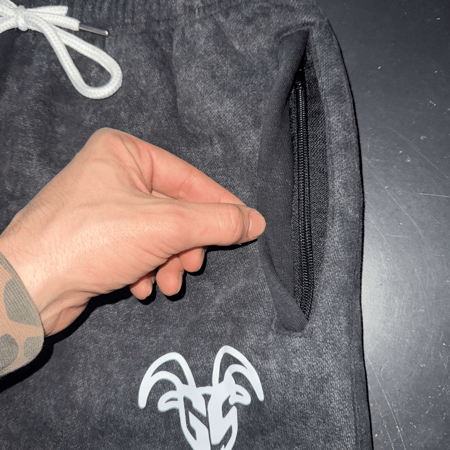 5-Inch Inseam Black Acid Wash Cotton Gym Shorts with Zipper Pockets - Acid Wash Design for Active Wear