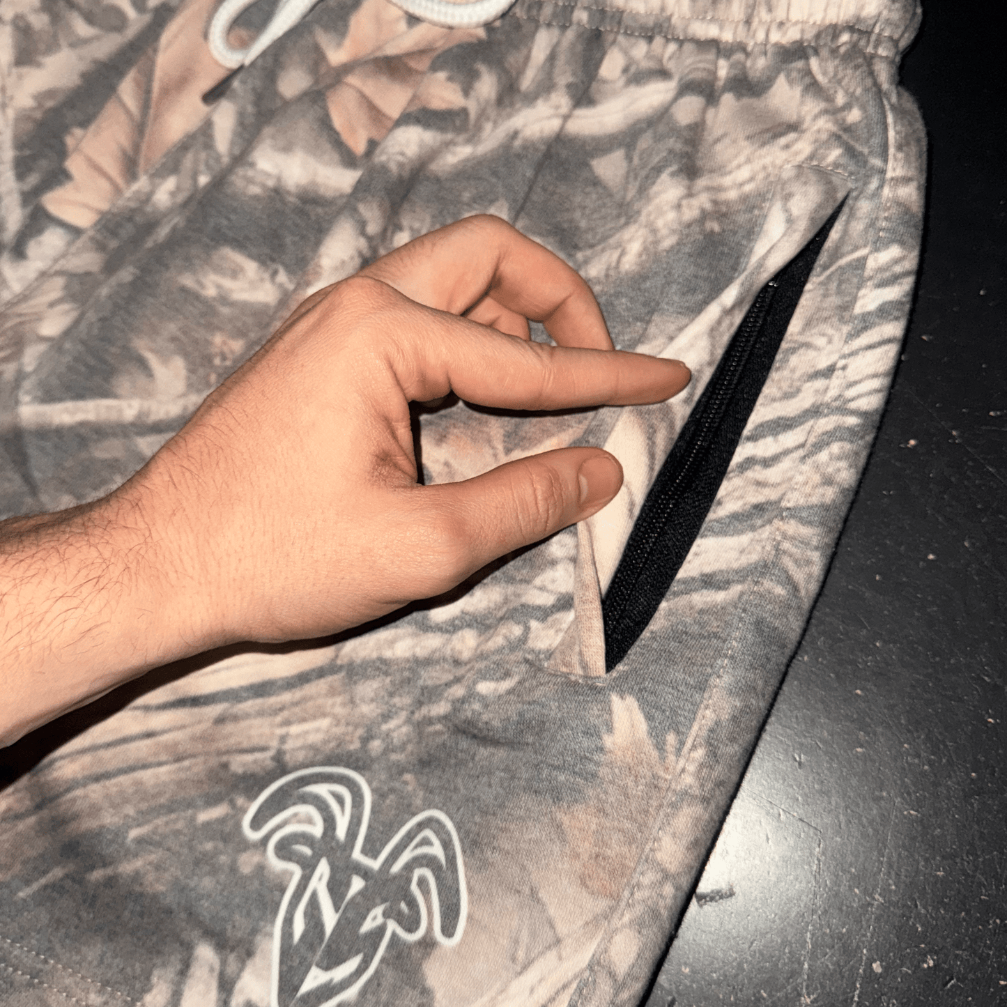 5-Inch Inseam Hunter Camo Cotton Gym Shorts with Zipper Pockets - Hunter Camo Design for Active Wear