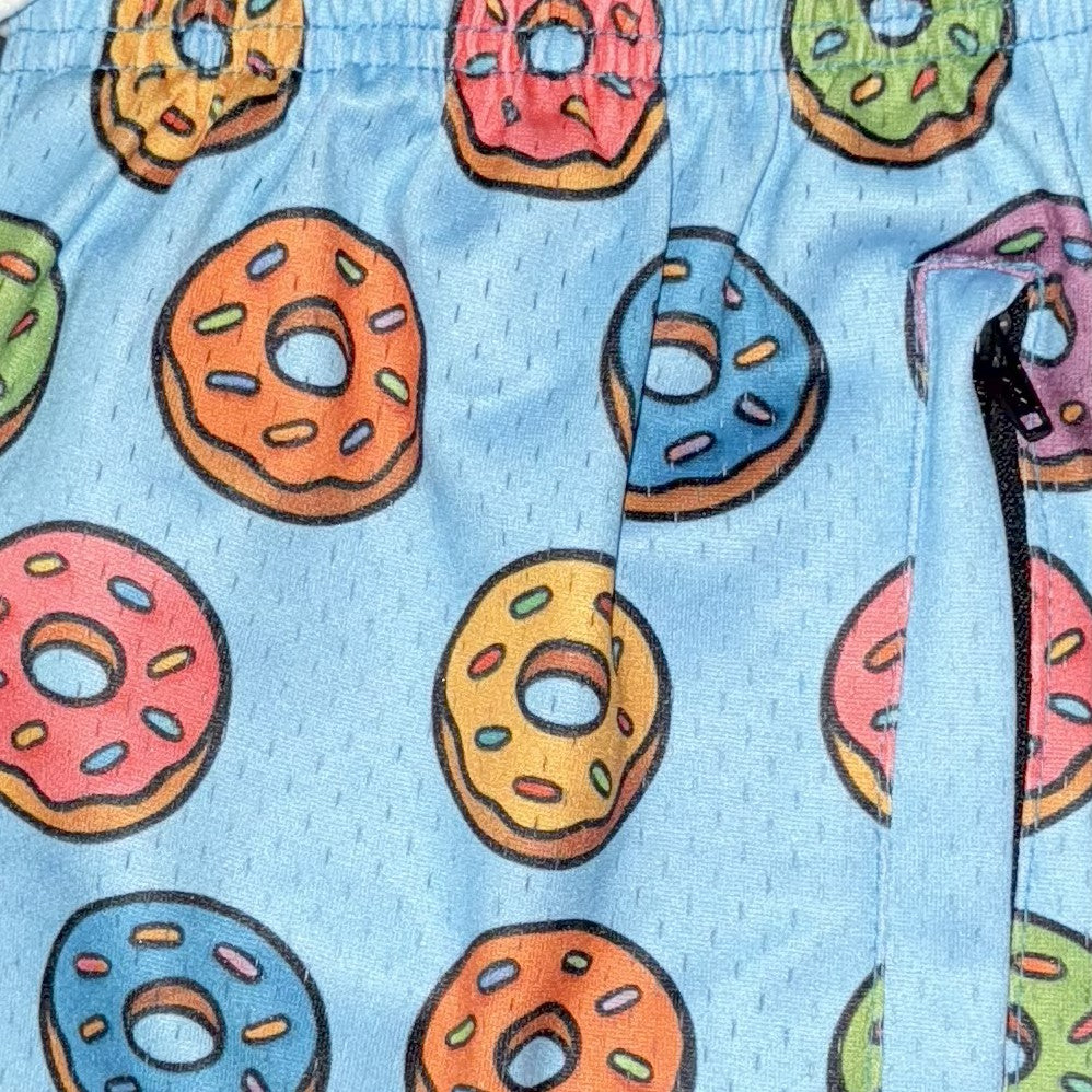 5-Inch Inseam Gym Shorts with Zipper Pockets - Stylish Multicolor Cartoon Donut Pattern Design for Active Wear