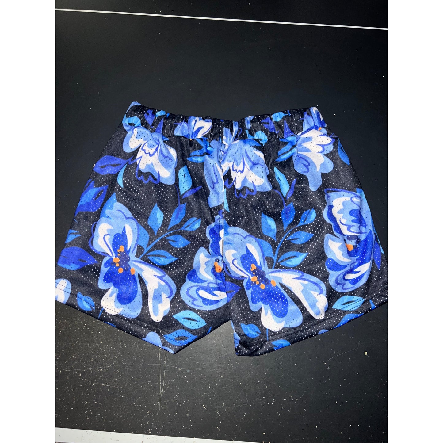 Blue Floral Design - 5 Inch Inseam Mesh Shorts - Gym Shorts With Zipper Pockets