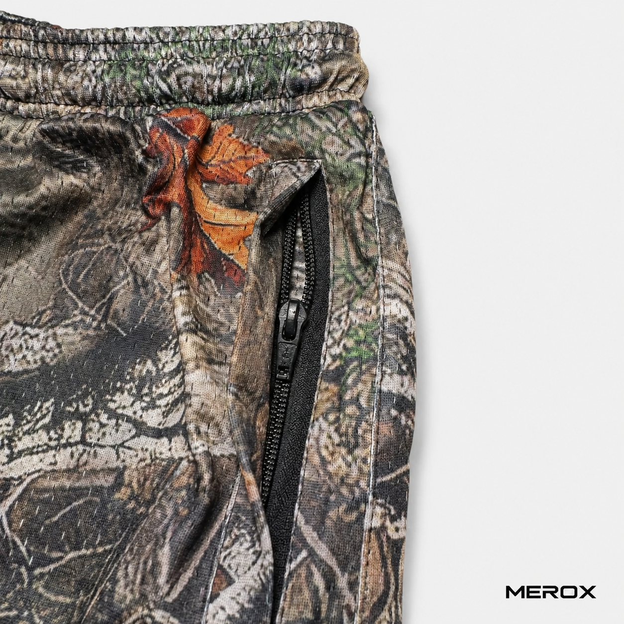 MEROX Realistic Camouflage mesh shorts zipper pocket detail